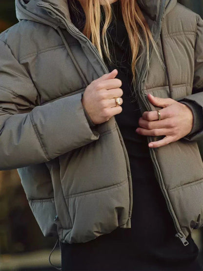 Gleame Jacket - Casual hooded puffer jacket with quilted insulation for women
