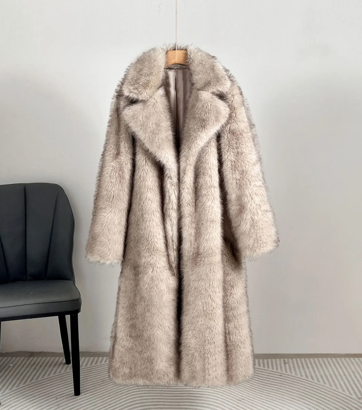 Gleame Faux Fur Coat - Full-length oversized coat with large collar for women